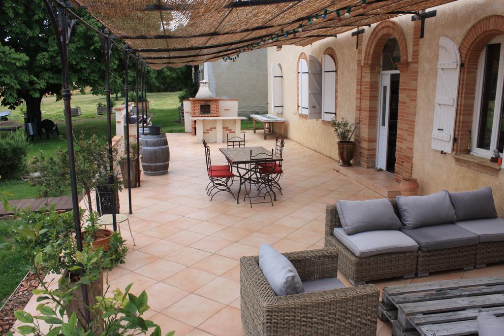 Domaine De Soulery Bed and Breakfast Beaupuy  Exteriör bild