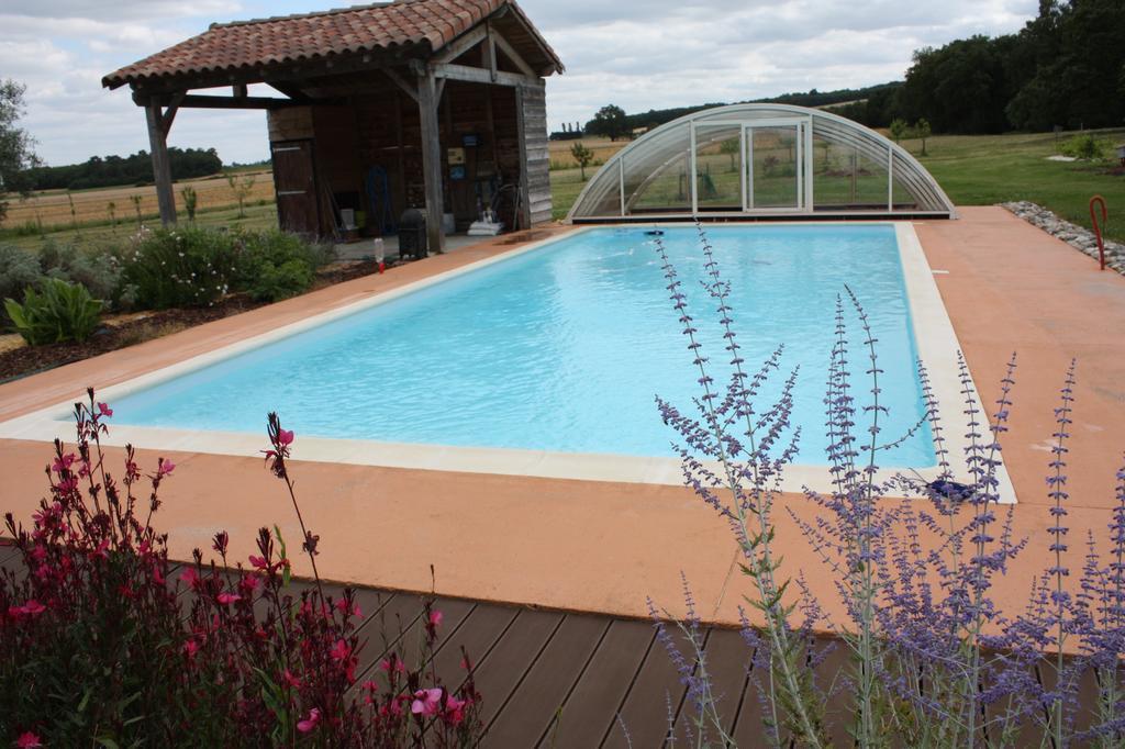 Domaine De Soulery Bed and Breakfast Beaupuy  Exteriör bild