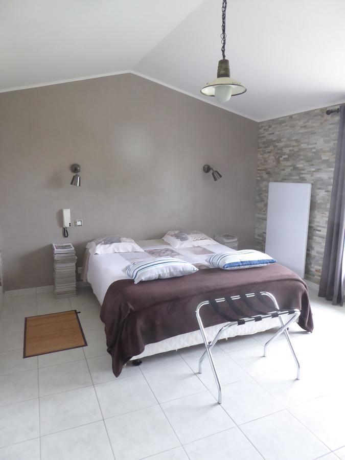 Domaine De Soulery Bed and Breakfast Beaupuy  Exteriör bild